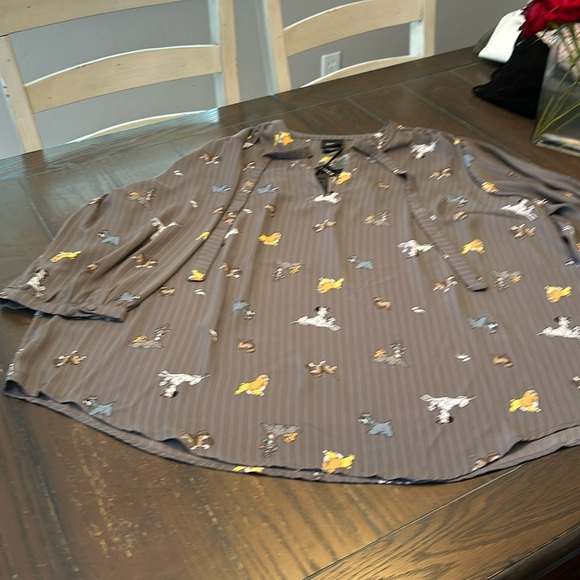 torrid Tops - NWT Torrid Disney Dogs peasant blouse.4X.Gray pinstripe w/Disney Dog pattern.